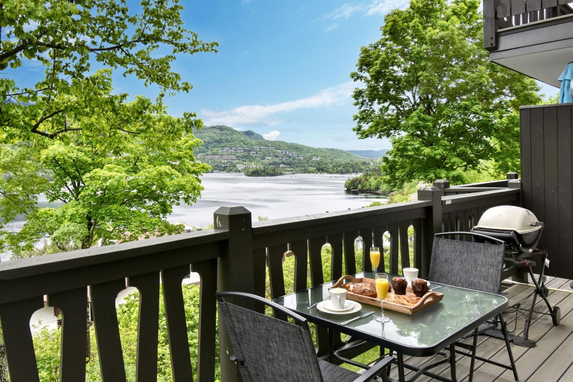 Stunning Condo - View On Lake Tremblant & Mountain Mont-Tremblant Extérieur photo